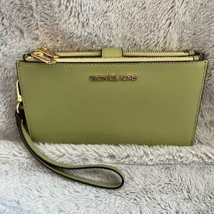 Pistachio Green Michael Kors Wallet/Wristlet